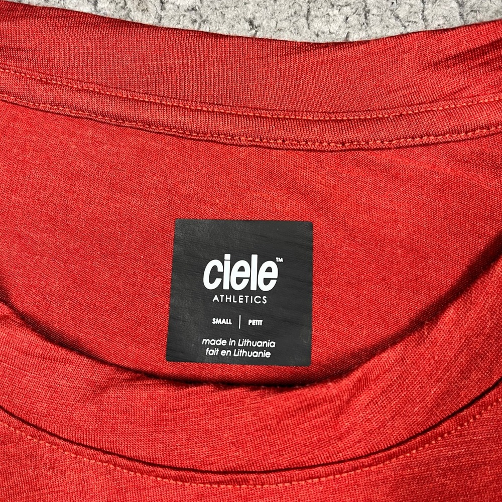 Ciele Athletics Wool Silk Blend Long Sleeve Running Shirt Womens Red Size Small - Picture 5 of 10
